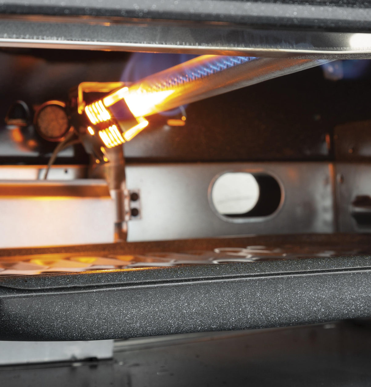 GE JGBS10DEMWW - 30 in. 4.8 cu. ft. Gas Range with 4 Sealed Burners - White