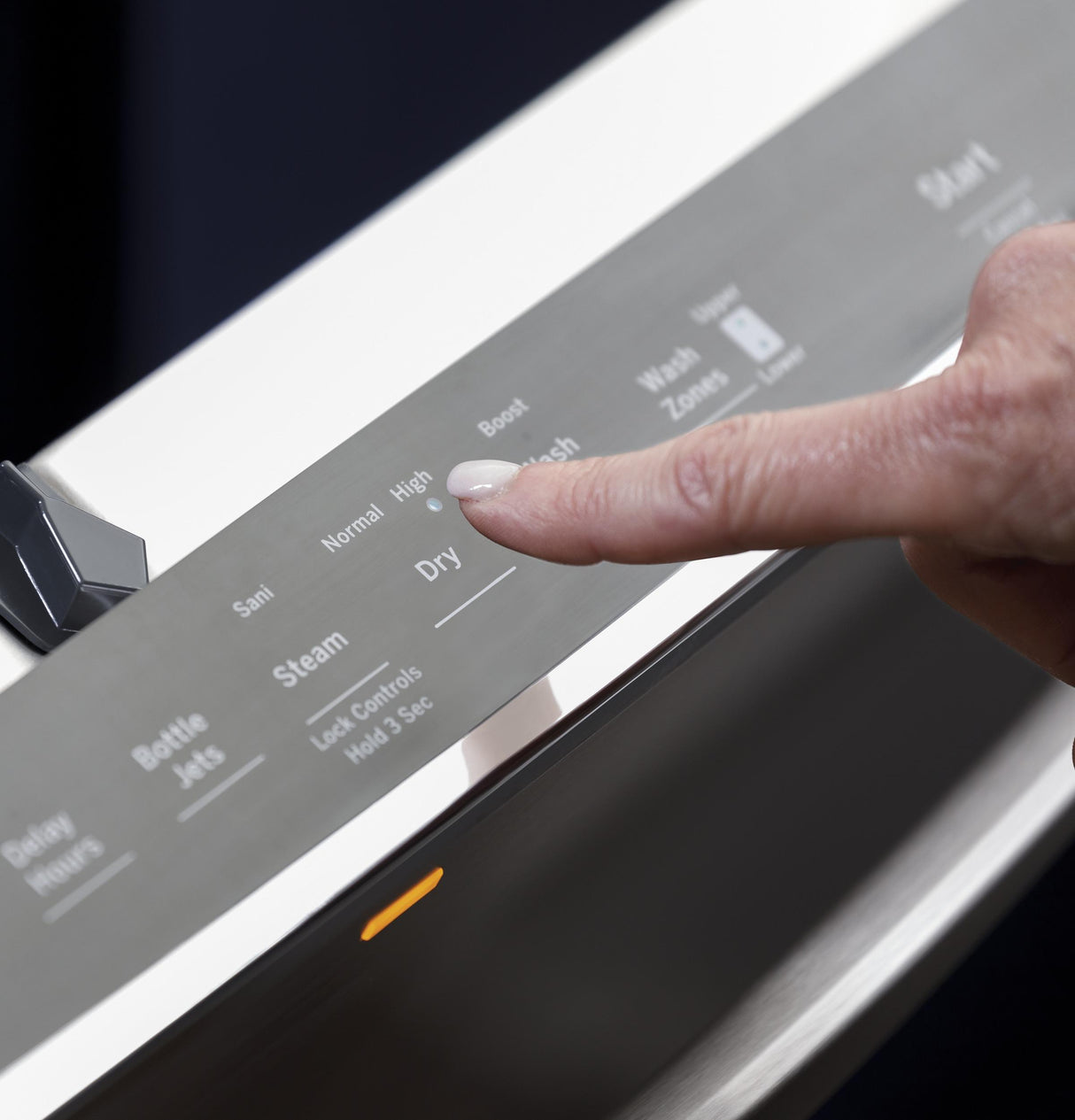 GE(R) ENERGY STAR(R) Top Control with Stainless Steel Interior Dishwasher with Sanitize Cycle & Dry Boost with Fan Assist - (GDT665SFNDS)