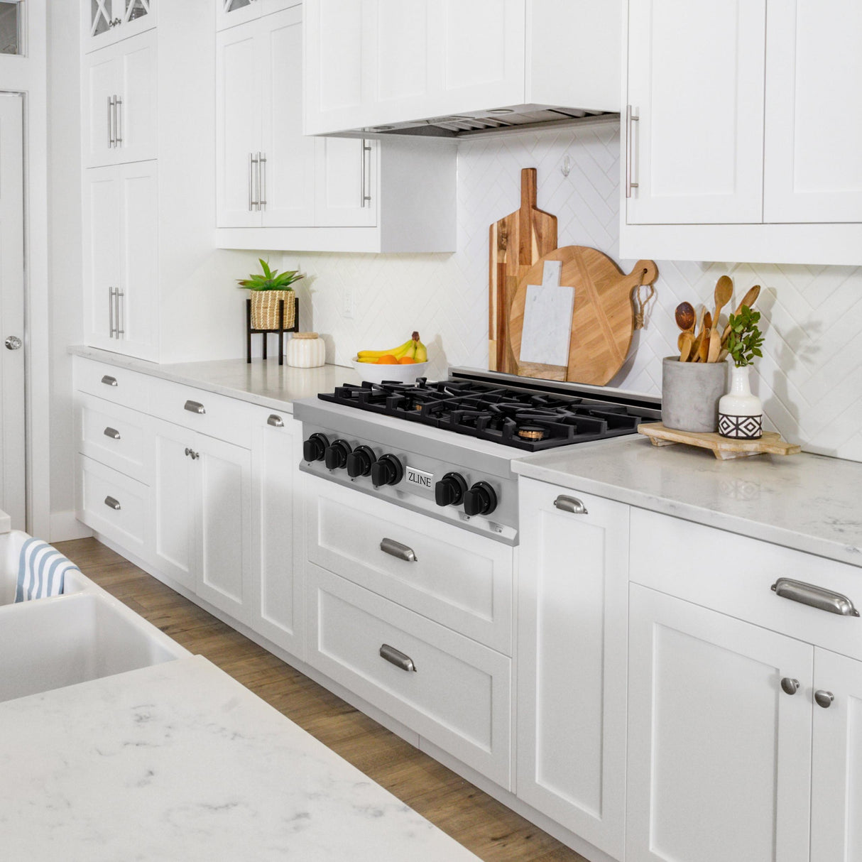 ZLINE 30 In. Autograph Edition Rangetop in Stainless Steel with Matte Black Accents (RTZ-30-MB) - (RTZ30MB)