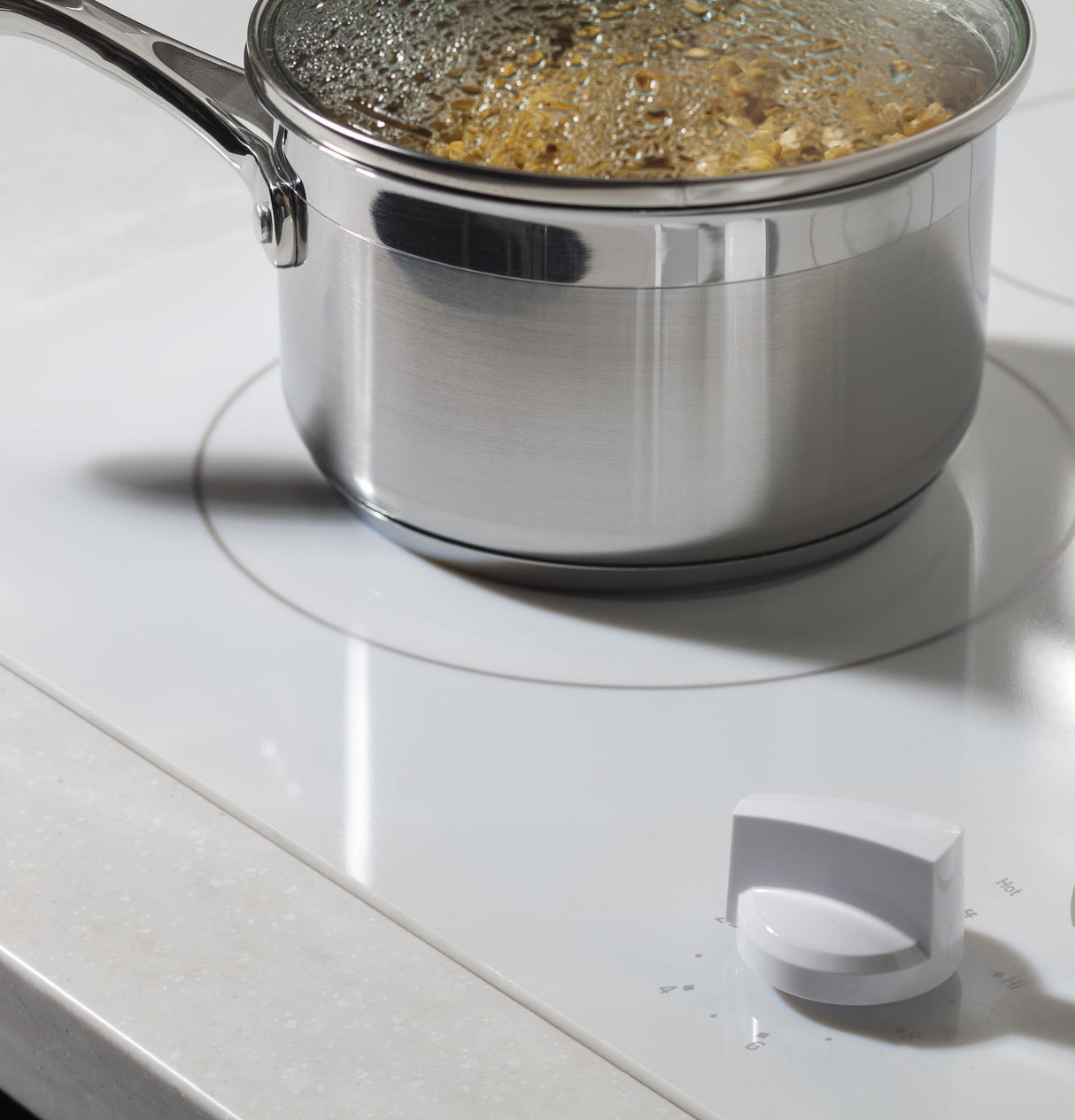 GE JP3036TLWW - 36 in. 5-Burner Electric Cooktop with Simmer Burner & Power Burner - White