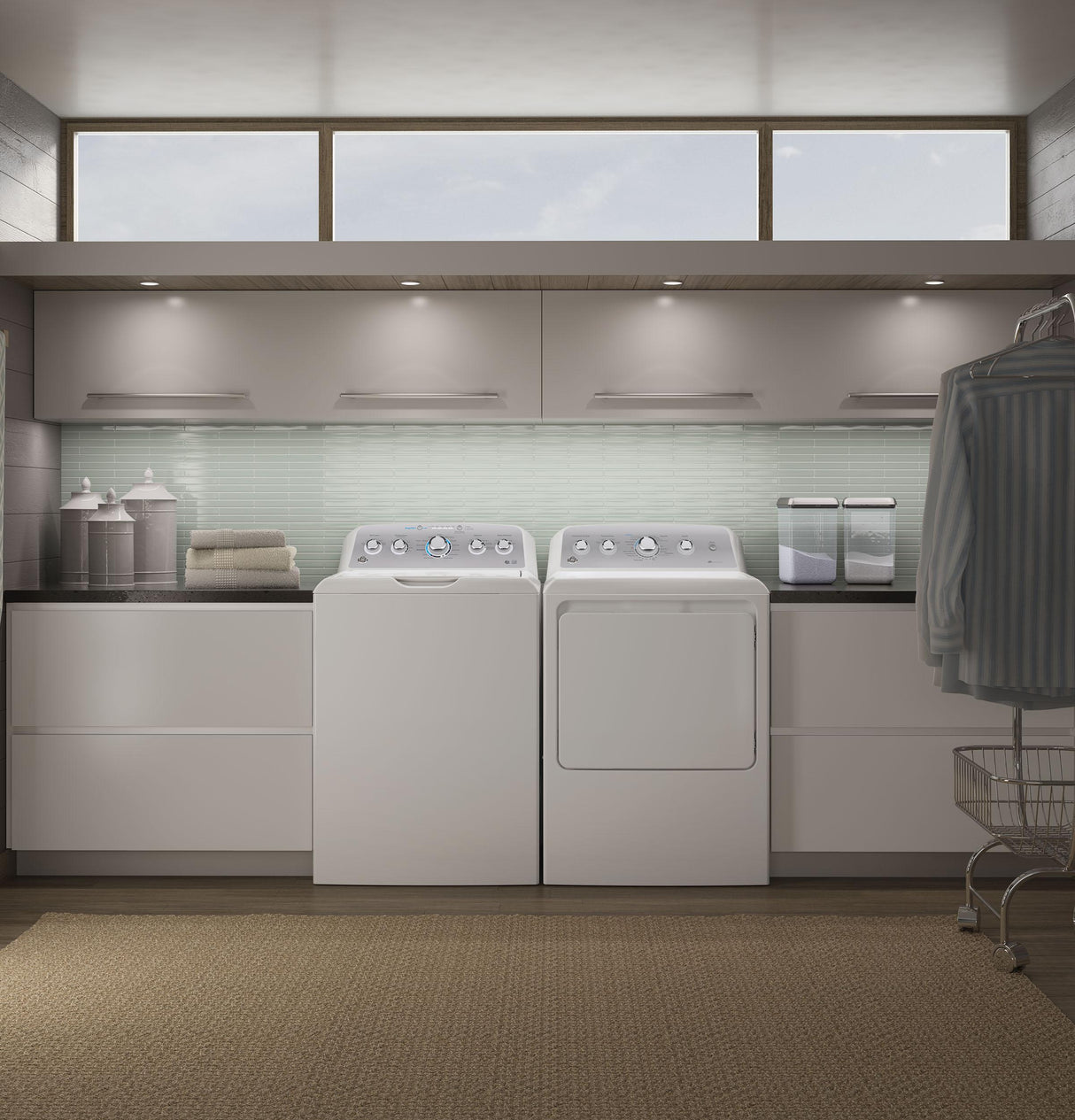 GE(R) ENERGY STAR(R) 4.6 cu. ft. Capacity Washer with Stainless Steel Basket - (GTW500ASNWS)