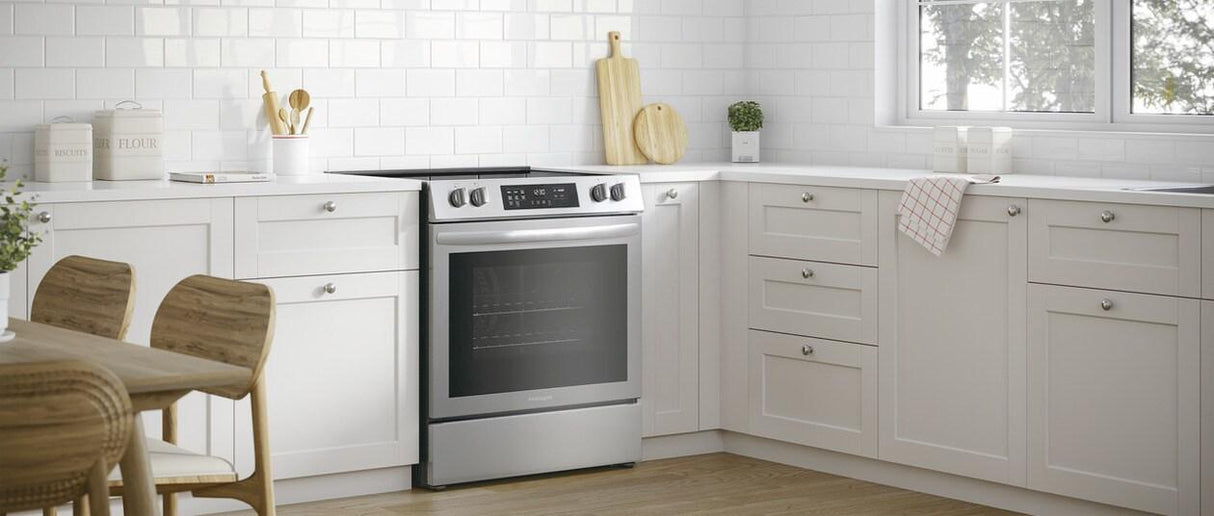 Frigidaire 30" Front Control Electric Range - (FCFE3083AS)