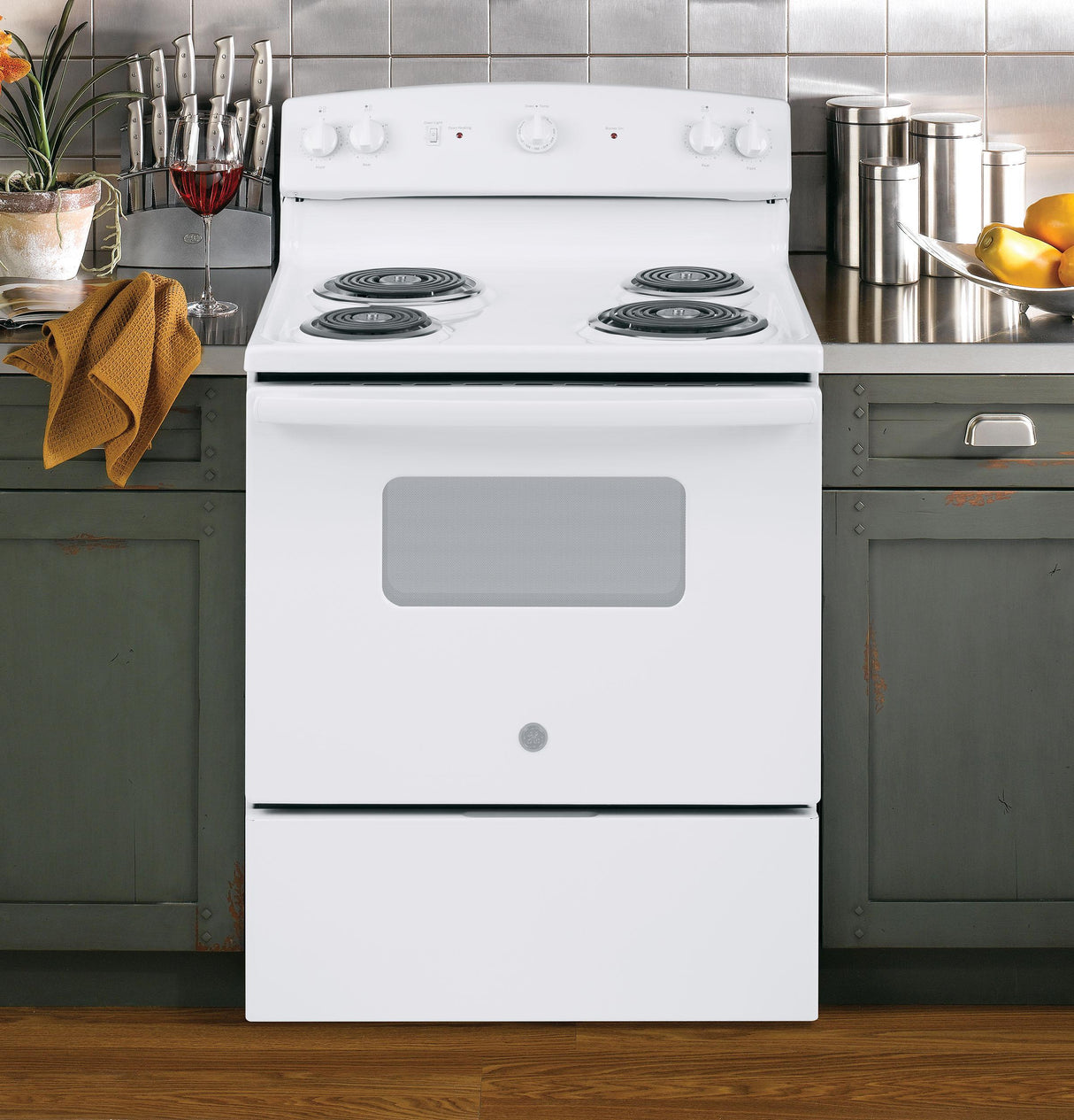 GE JBS160DMWW - 30" 5 cu. ft. Free-Standing Electric Range - White