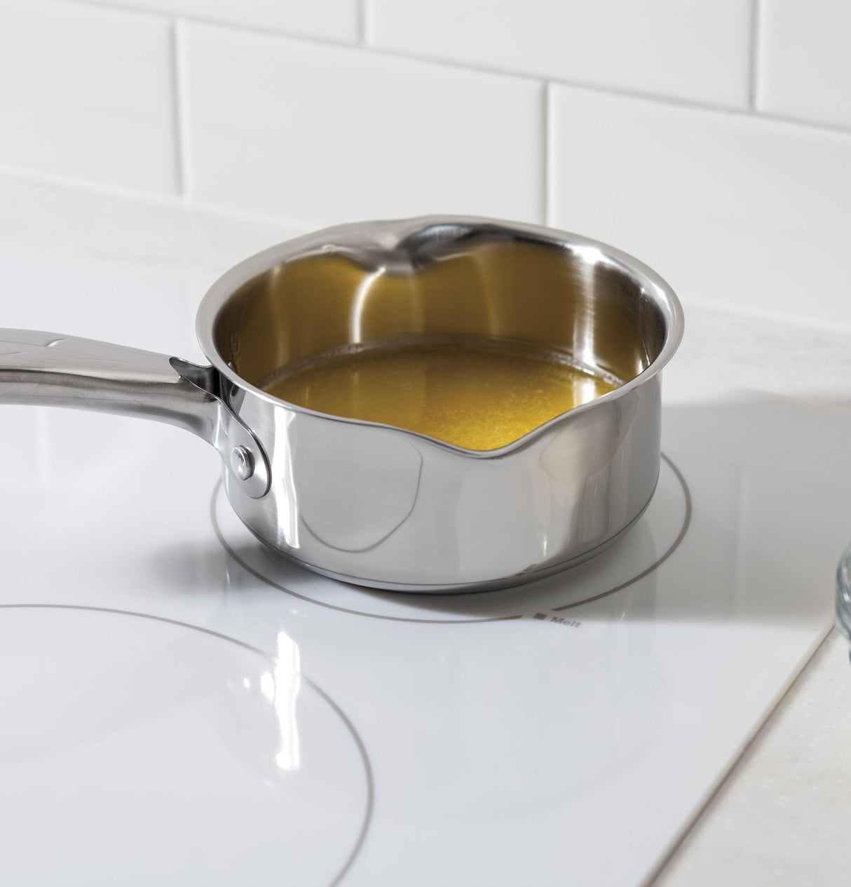 GE JP3036TLWW - 36 in. 5-Burner Electric Cooktop with Simmer Burner & Power Burner - White