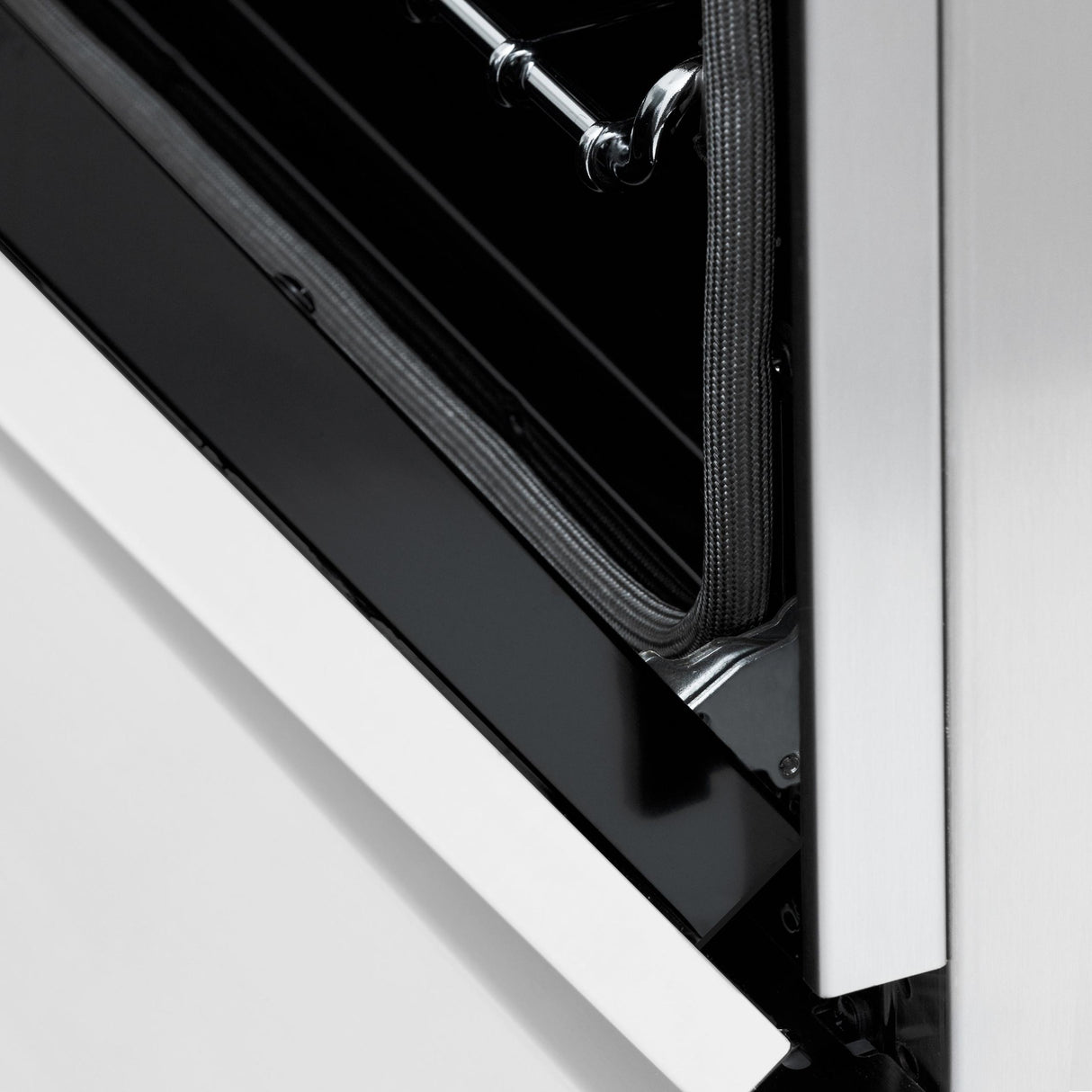 ZLINE RAZ-WM-60-CB Dual Fuel Range in Stainless Steel - image 5