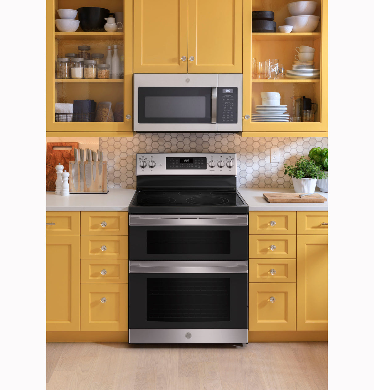 GE JBS86SPSS - 30 in. 6.6 cu. ft. Air Fry Standard Convection Double Oven Electric Range with Smoothtop Burners - Stainless Steel
