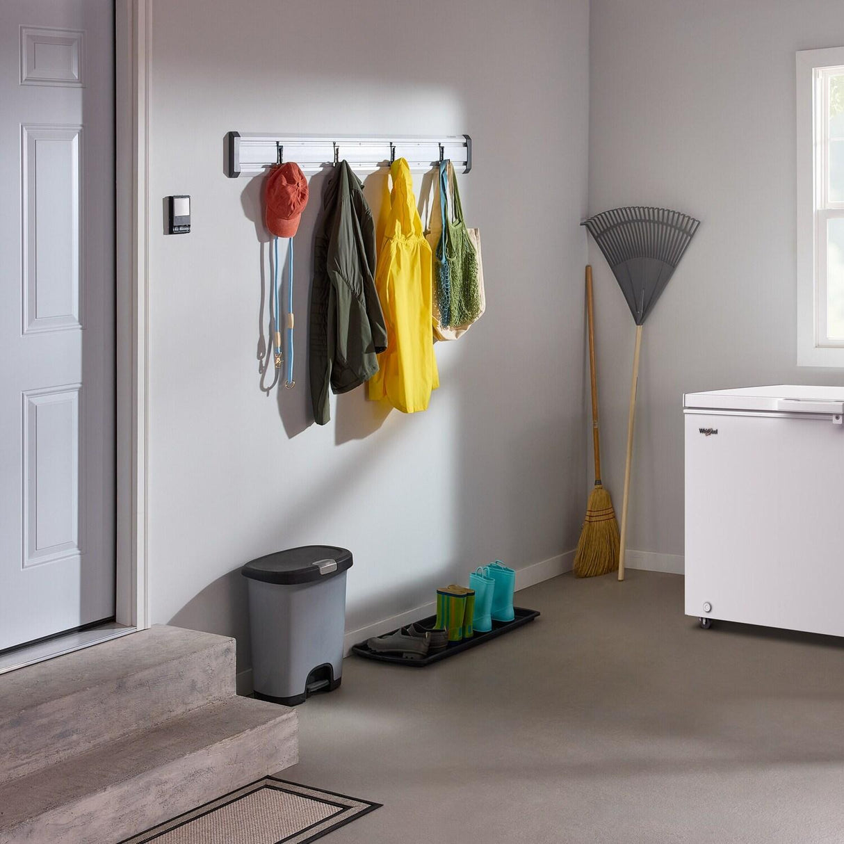 Whirlpool WZCN3511TW 11 cu ft Chest Freezer White