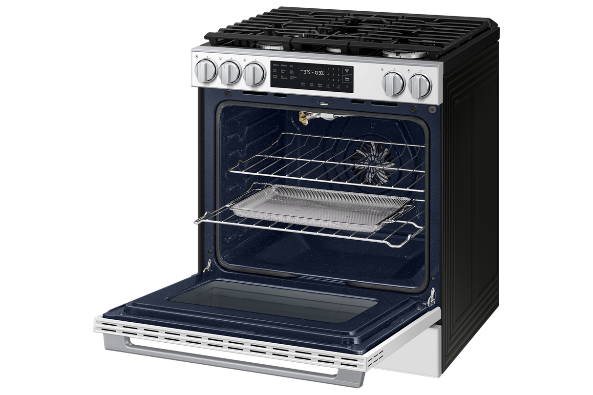 Samsung NSG80H60SW Gas Range detail view