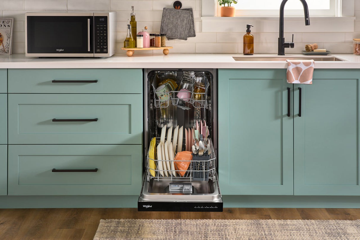 Whirlpool WDFS5118SS loaded with dishes