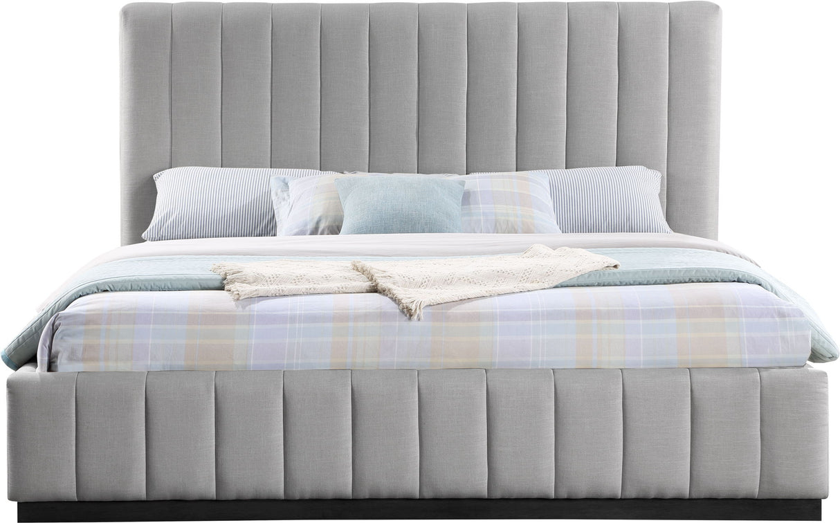 Lucia - Bed