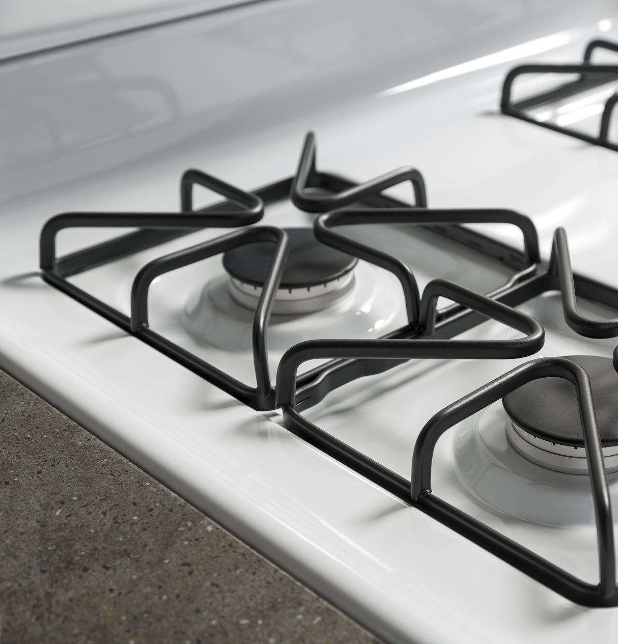 GE JGBS60DEKWW - 30 in. 4.8 cu. ft. Gas Range with 4 Sealed Burners - White