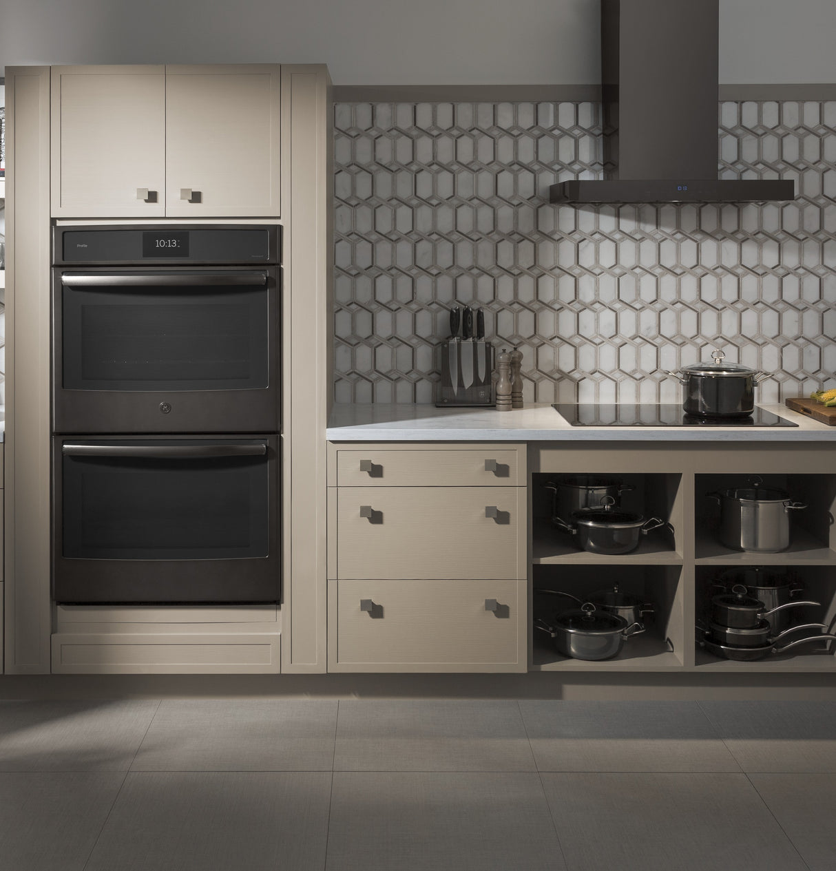 30" Smart Designer Wall Mount Hood w/ Perimeter Venting - (UVW9301BLTS)