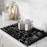 Bosch NGM8049UC gas cooktop boiling water
