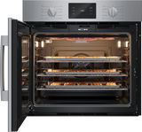 Bosch HBL5455LUC wall oven cooking food