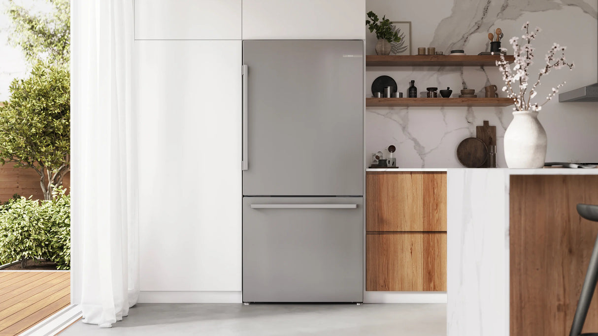 Bosch B33CM10SNS Bottom-Freezer Refrigerator in Fingerprint-Resistant Stainless Steel - image 20