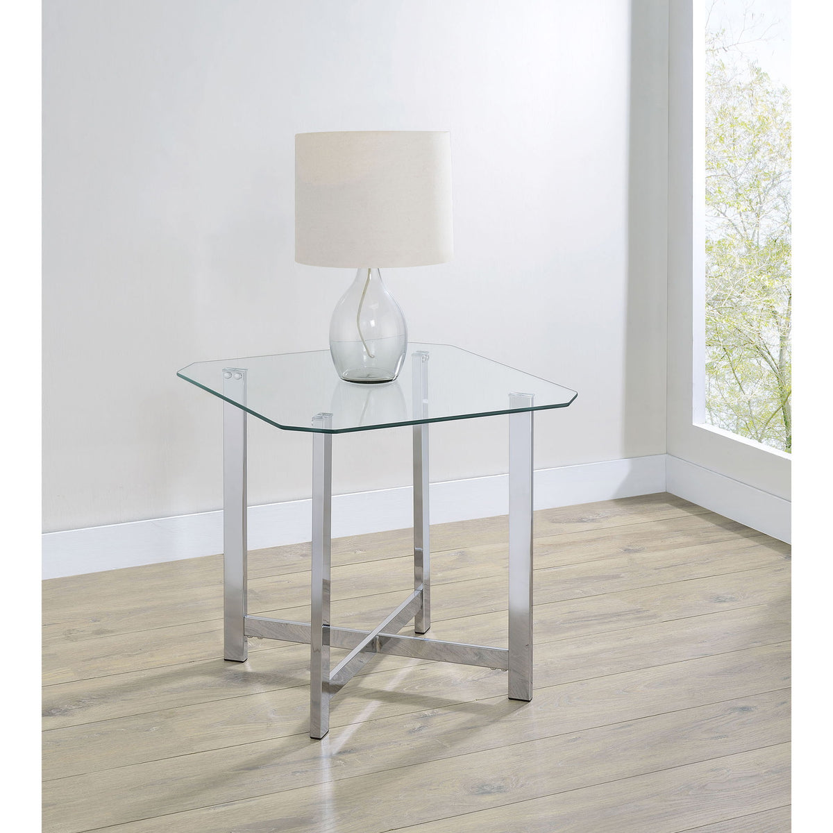 Linda - Table