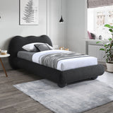 Hyde - Bed