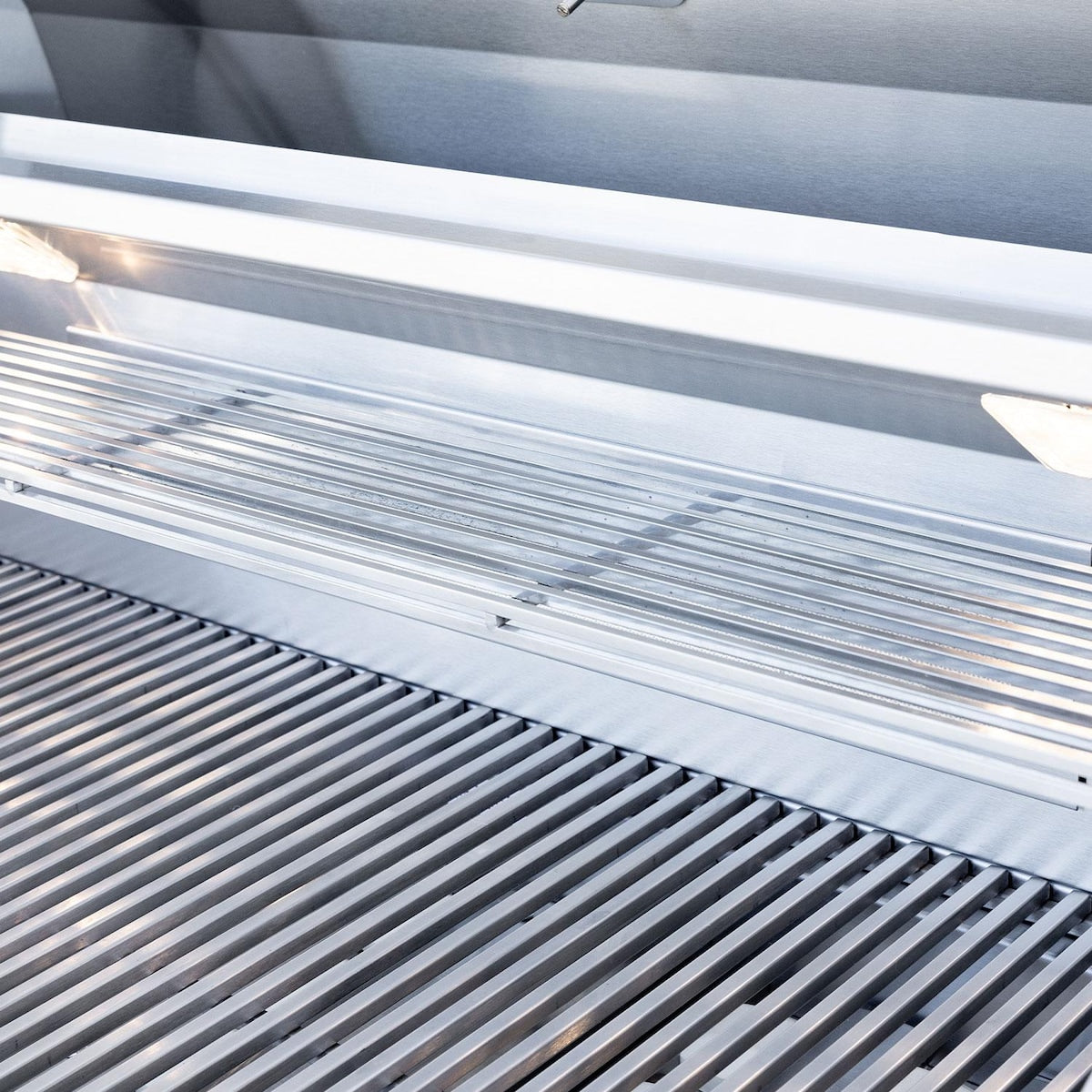 Summerset TRL Pro 32-in 3 Burner Natural Gas Grill on Deluxe Cart w/ Rear Infrared Burner & Rotisserie Kit