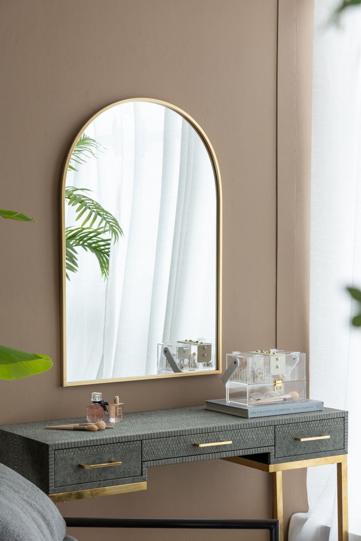 Arched Mirror With Metal Frame, Wall Mirror For Living Room Bedroom Entryway