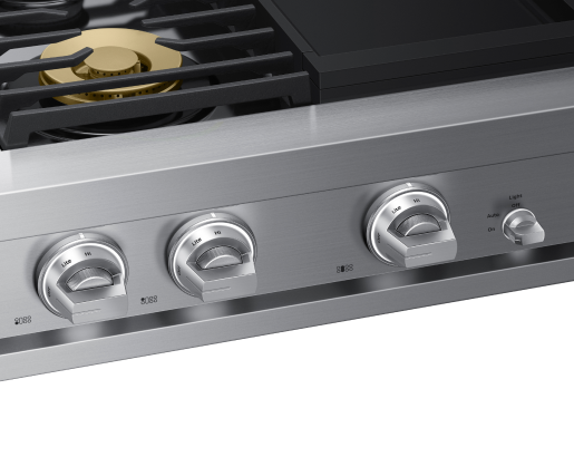 Dacor DTT48T963GS 48 Inch Gas Rangetop lifestyle view