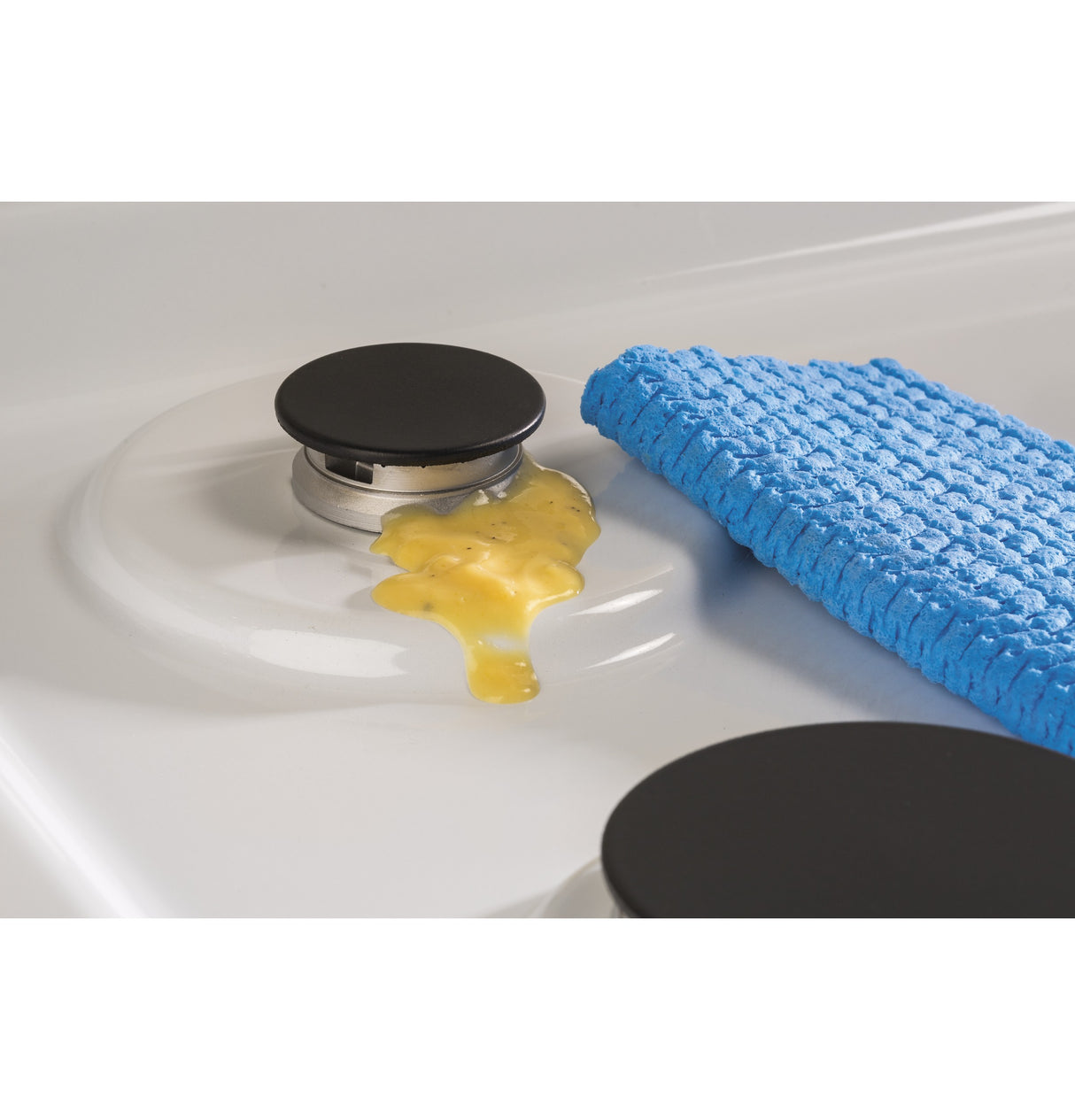 GE JGP3036DLWW - 36 in. 5-Burner Natural Gas Cooktop with Simmer Burner & Power Burner - White