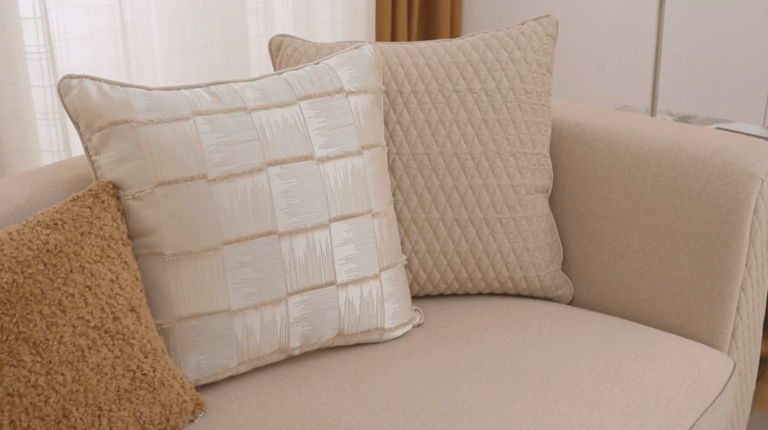 HD-3181 - Sofa - Beige / Gold