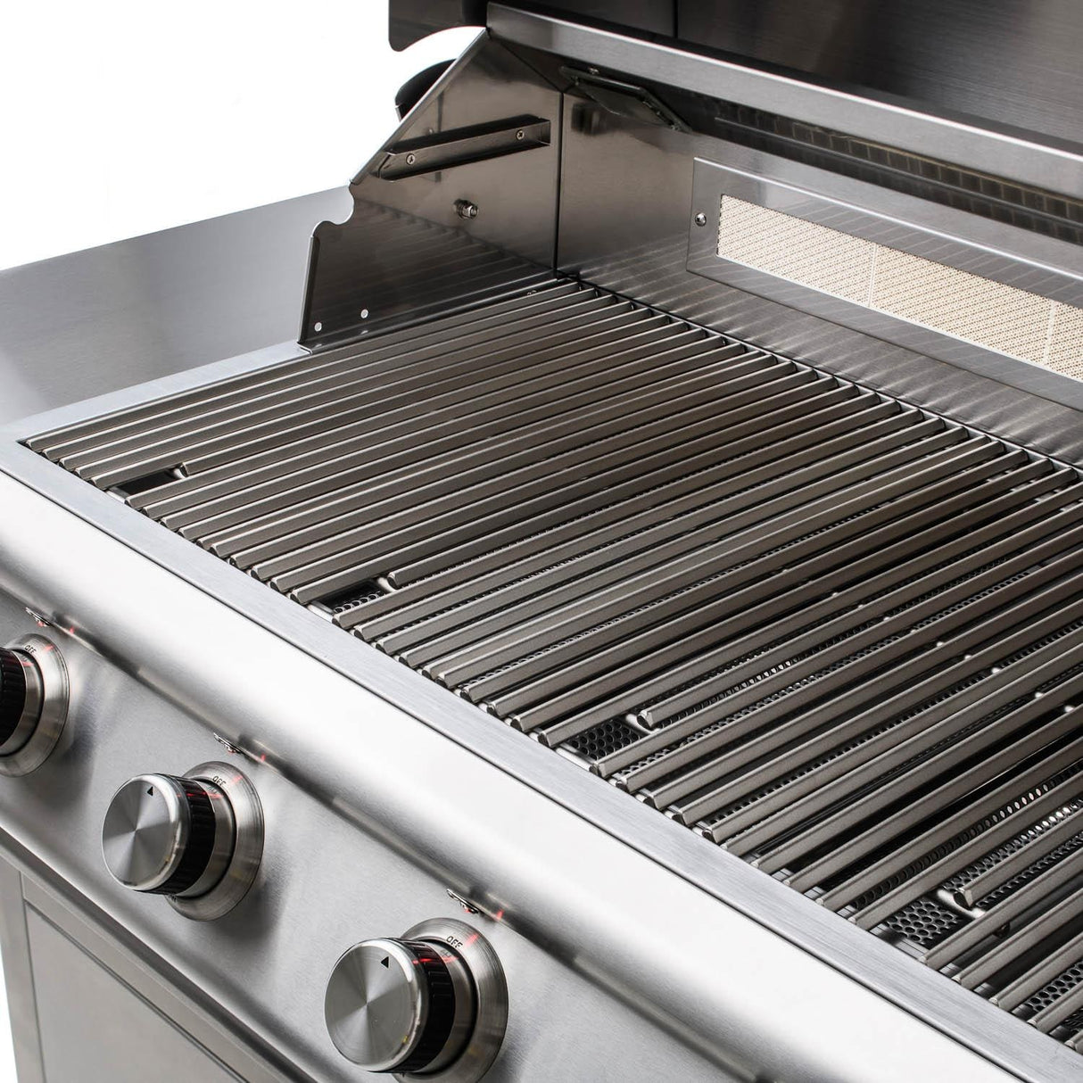 Blaze LTE 32-Inch 4-Burner Built-In Natural Gas Grill w/ Rear Infrared Burner & Grill Lights - BLZ-4LTE2-NG