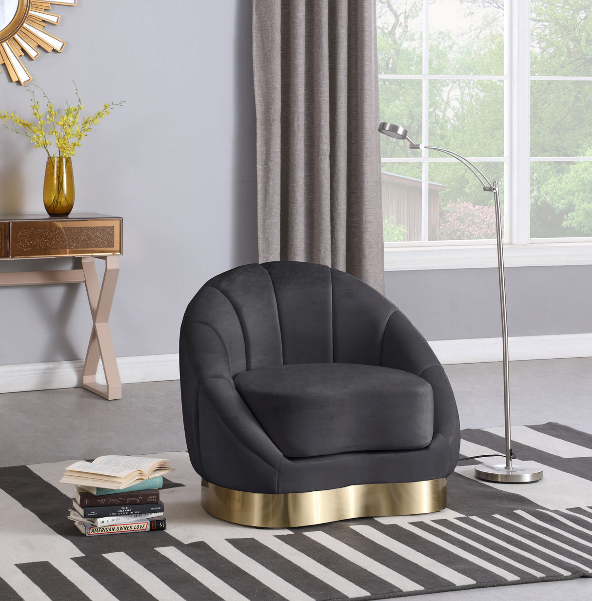 Shelly - Chair