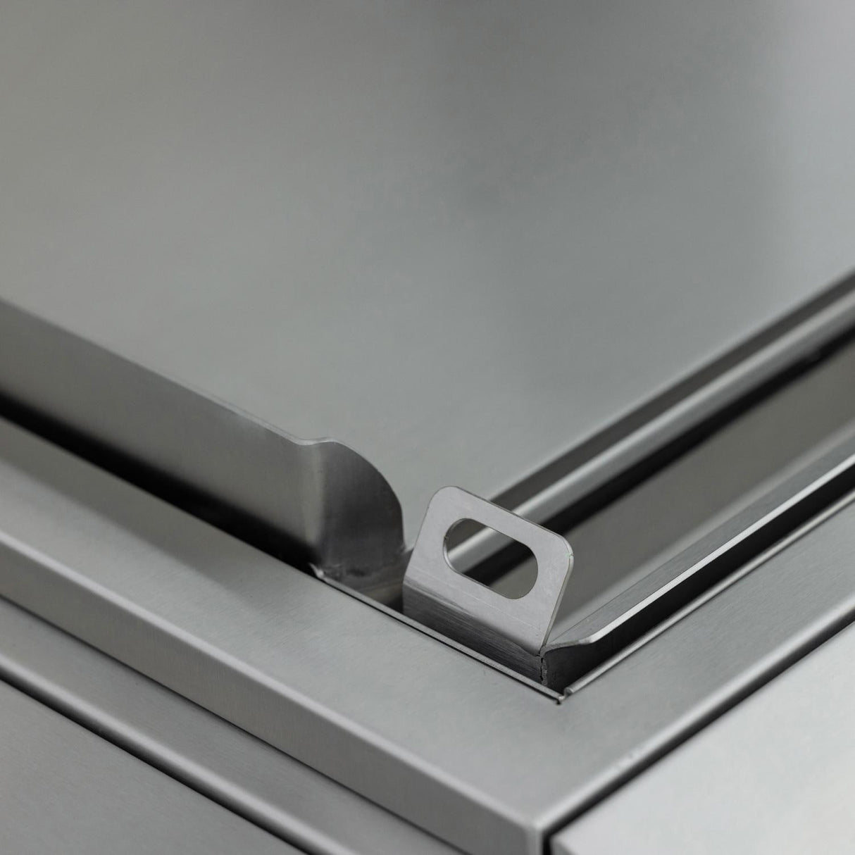 Blaze LTE+ 30-Inch Natural Gas Griddle w/ Lift-Assist Hood