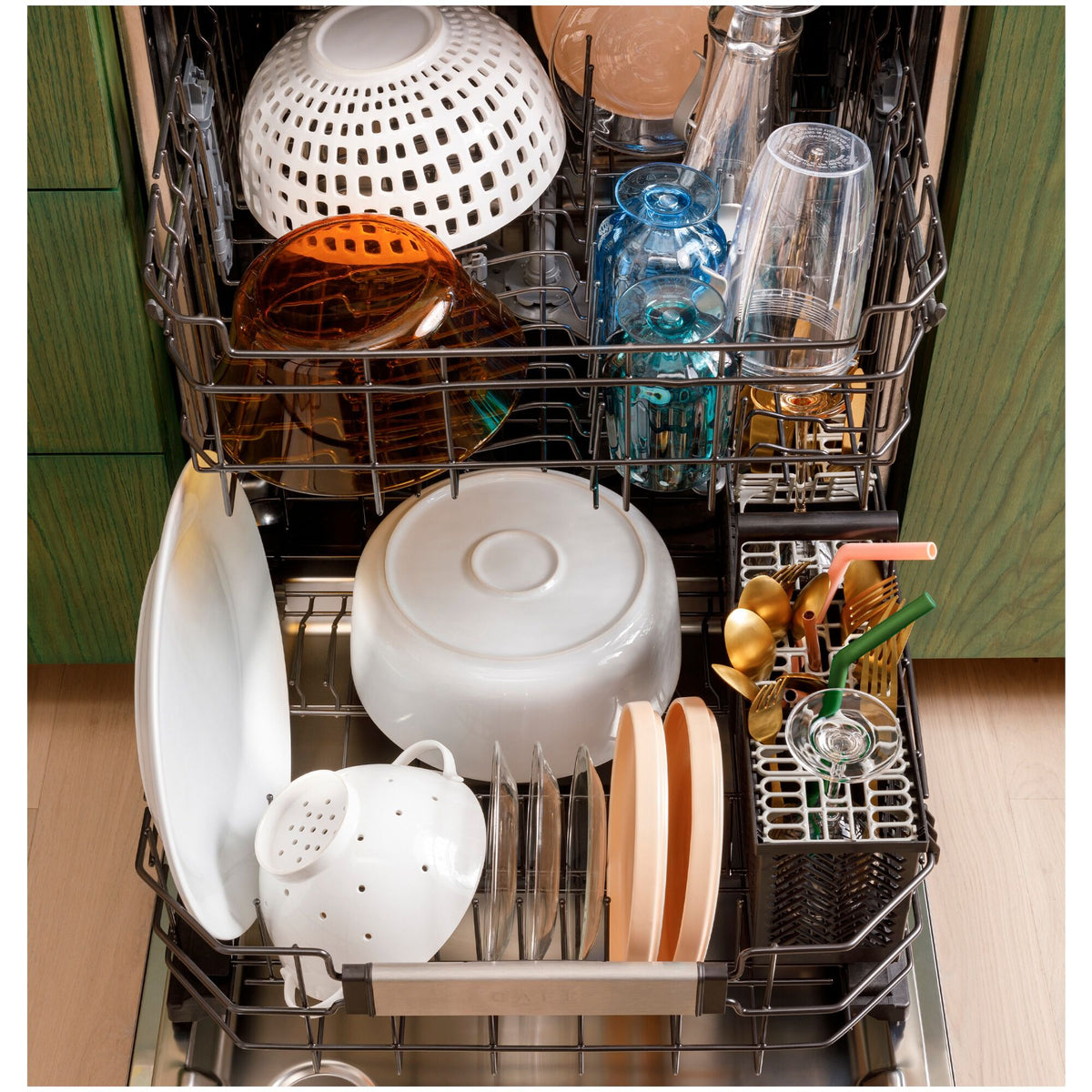 Cafe CDT858I6ZII dishwasher alternate view 11
