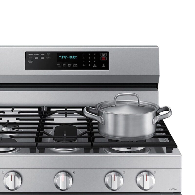 Samsung 30 in. 6 cu. ft. Smart Air Fry True European Convection Gas Range with 5 Sealed Burners & Griddle - Stainless Steel