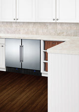 18" 8 Lb. Drain-free Icemaker - (BIM18SS)