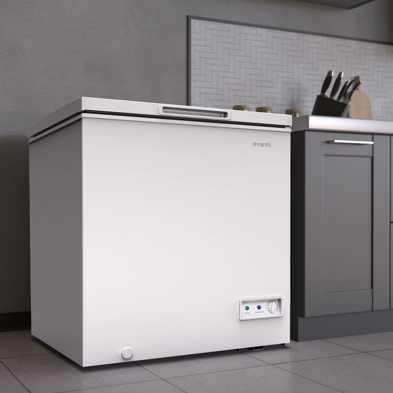 Avanti Garage Ready Chest Freezer, 7.0 cu. ft. - (CF7F0W) - AVANTI