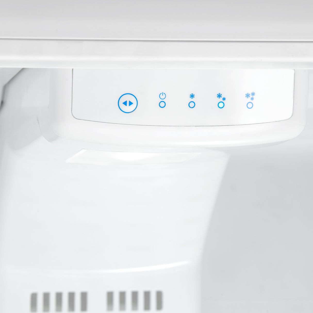 Danby 10.1 cu. ft. Top Mount Apartment Size Fridge in White - (DFF101B1WDB)