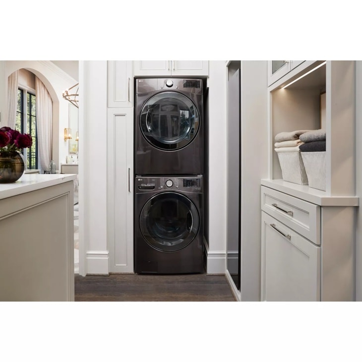 7.4 cu.ft. Smart wi-fi Enabled Gas Dryer with TurboSteam™ - (DLGX3901B)