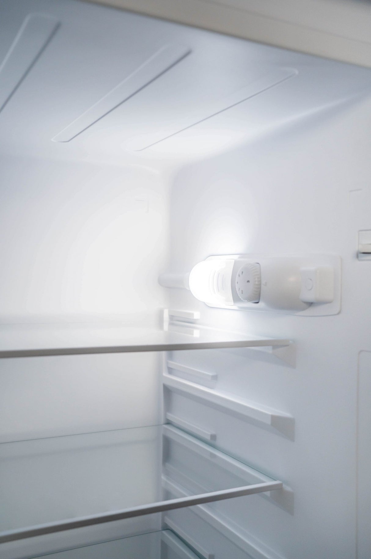 Danby DPF074V1WDB interior light