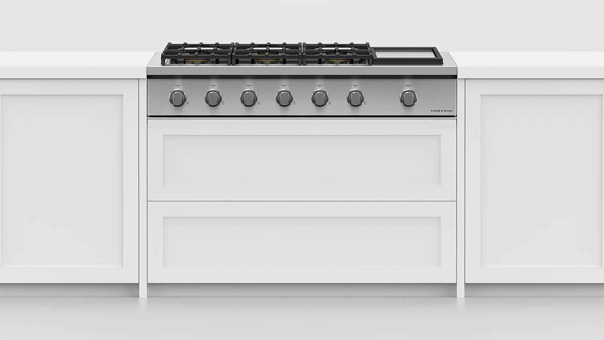 Fisher & Paykel CPV3-486GD-N Professional Rangetop installed in kitchen