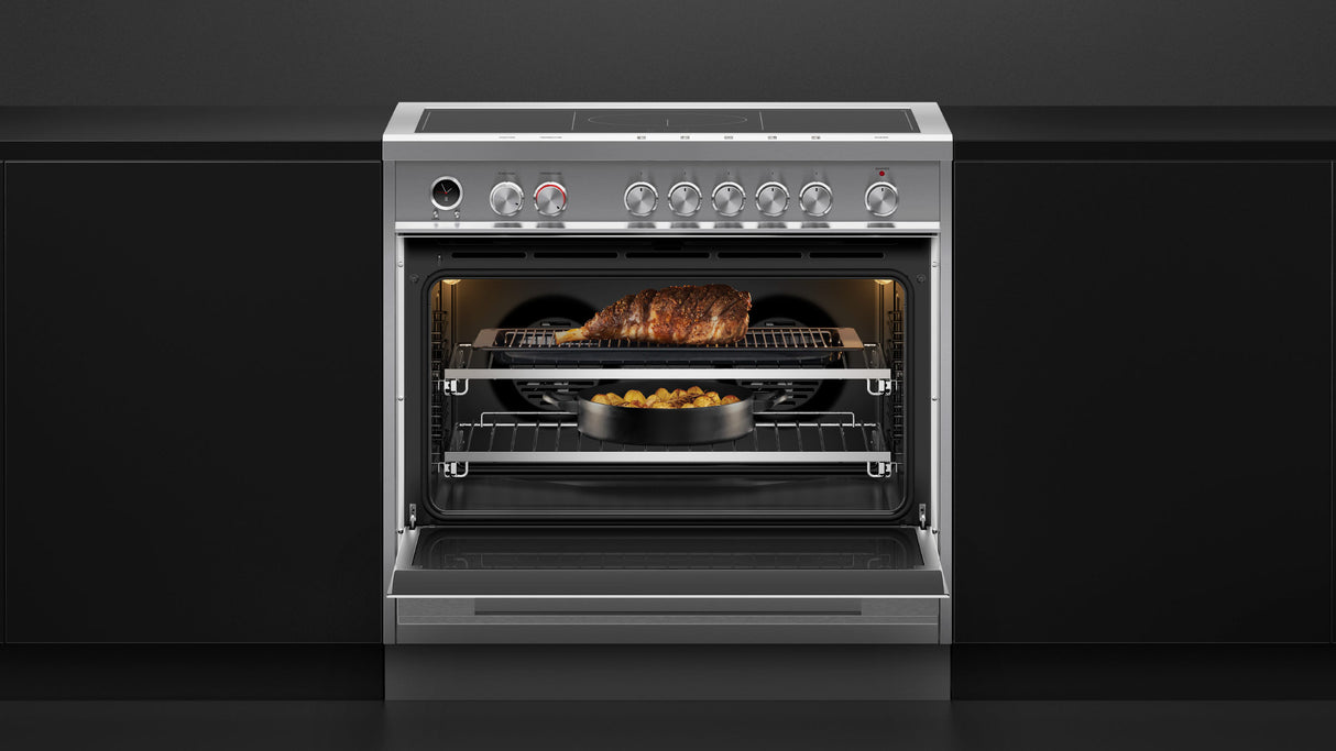 Fisher & Paykel OR36SDI6X1 large capacity oven feature
