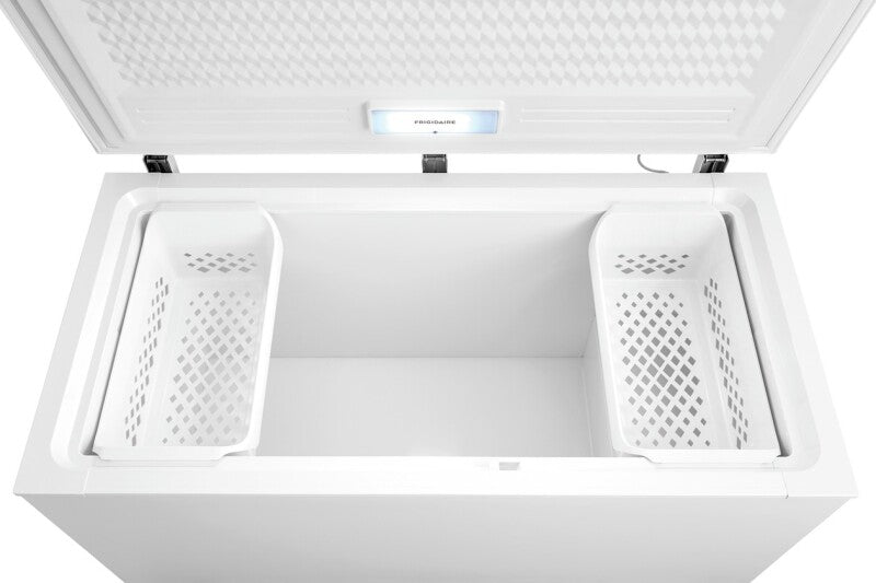 Frigidaire 14.8 Cu. Ft. Chest Freezer - (FFCL1542AW) - FRIGIDAIRE