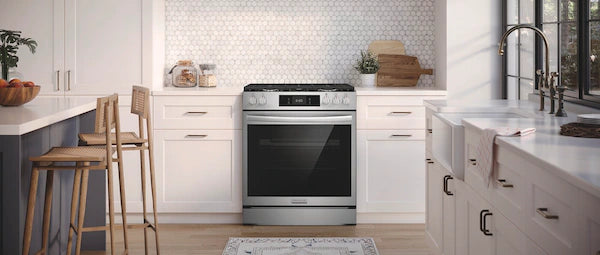 Frigidaire Gallery 30" Front Control Gas Range with Stone-Baked Pizza