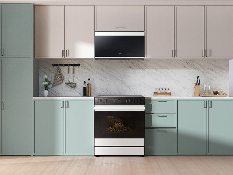 Bespoke 6.3 cu. ft. Smart Slide-In ENERGY STAR® Certified Electric Range with Air Fry in White Glass - (NSE6DB850212AA)