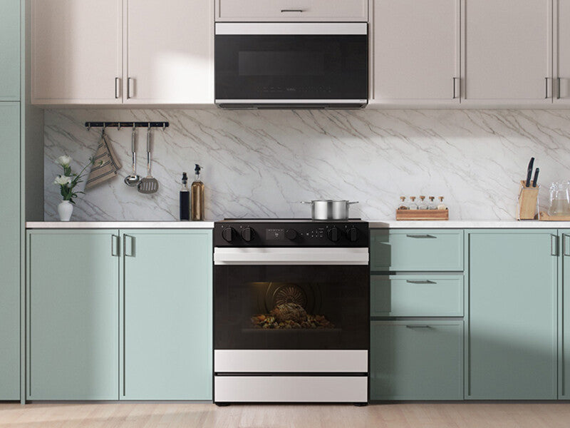 Bespoke 6.3 cu. ft. Smart Slide-In Electric Range with Smart Oven Camera & Illuminated Precision Knobs in White Glass - (NSE6DB870012AA)
