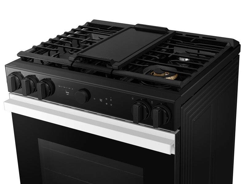 Bespoke 6.0 cu. ft. Smart Slide-In Gas Range with Air Sous Vide & Air Fry in White Glass - (NSG6DB850012AA)