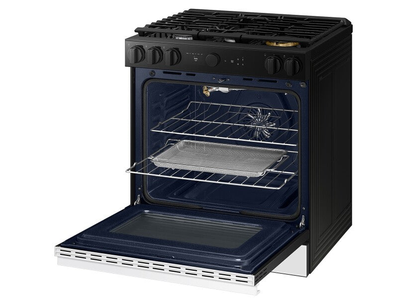 Bespoke 6.0 cu. ft. Smart Slide-In Gas Range with Air Sous Vide & Air Fry in White Glass - (NSG6DB850012AA)