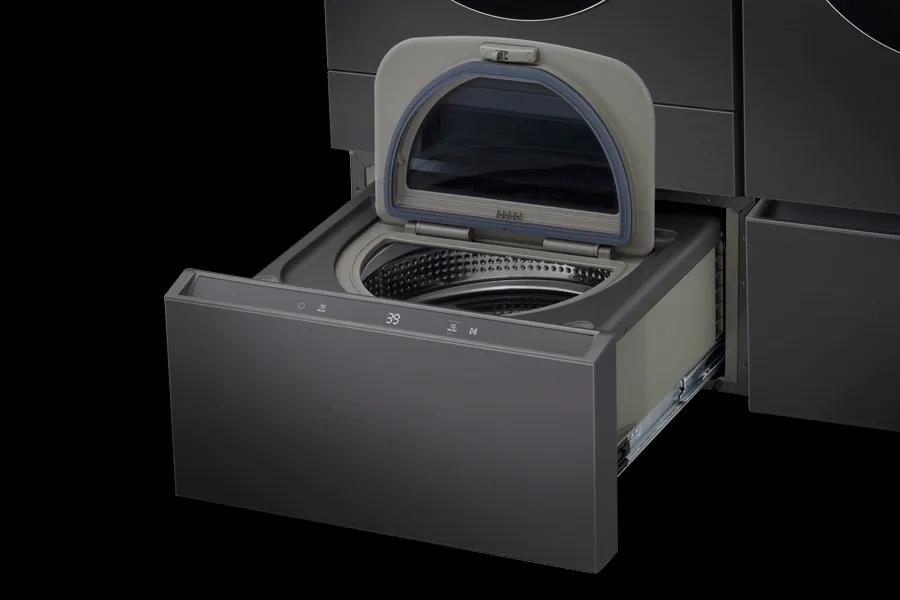 LG SIGNATURE WD405CB pedestal washer feature detail