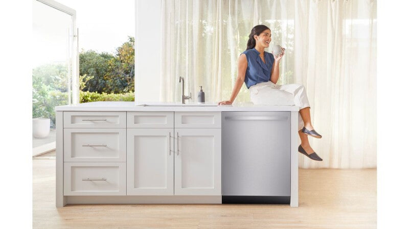 Benchmark™ Dishwasher 24'' - (SHX9PCM5N) -