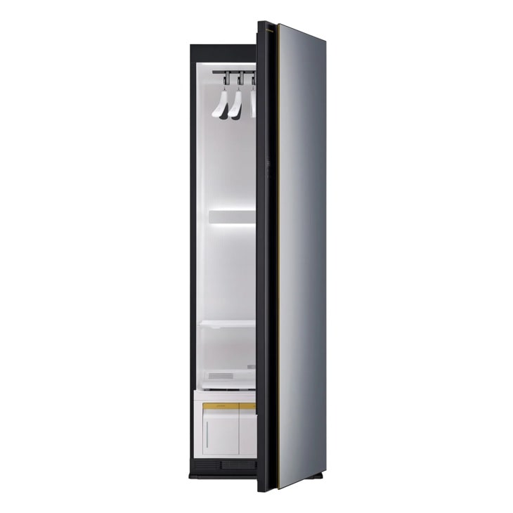 LG SIGNATURE SC5GQR8GA Styler steam closet gallery view 3