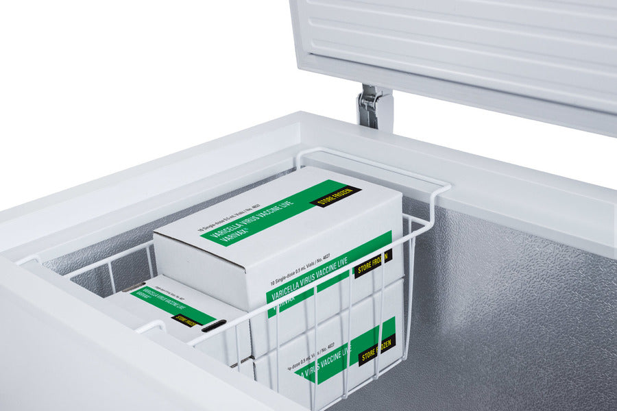 9 CU.FT. Chest Freezer - (VT85)