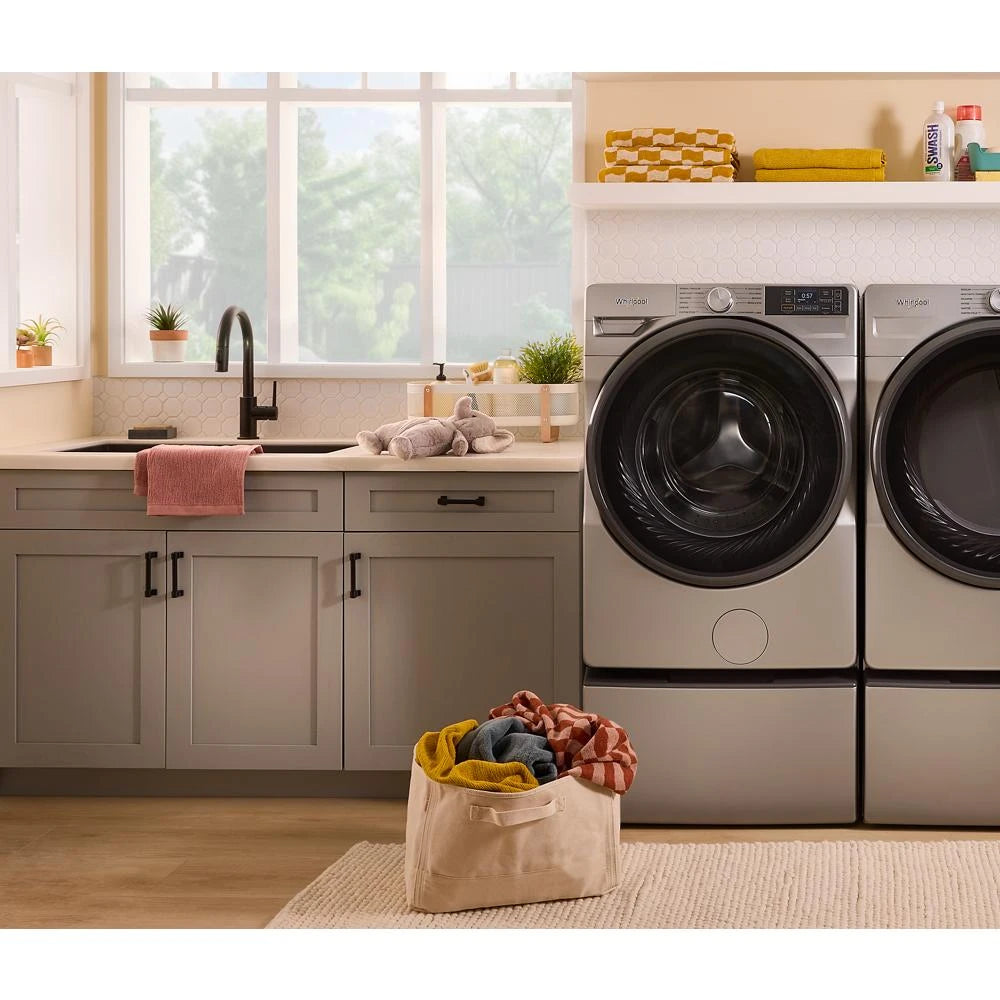 4.5 cu. ft. Smart Front Load ENERGY STAR® Washer with FreshFlow™ Vent System - (WFW5720RR)