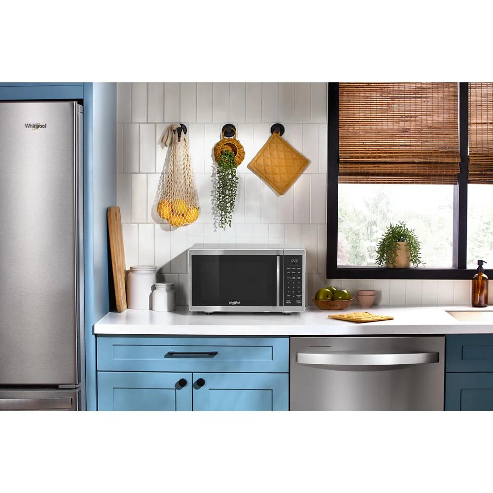 0.9 cu. ft. Stainless Steel Countertop Microwave With Steam Clean - 900 watt - (WMCS3019RS)